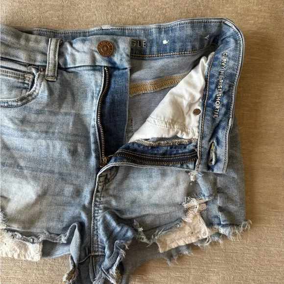 American Eagle women’s  stretch curvy high-rise Shorty distressed denim shorts - Picture 12 of 12